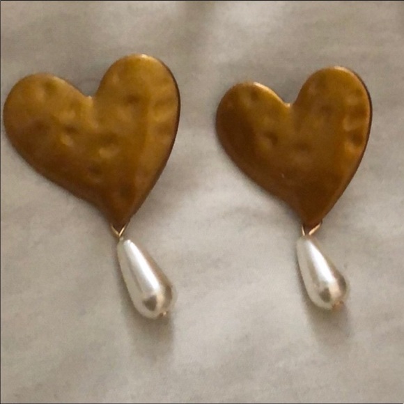 NWOT EARRINGS - Picture 2 of 2